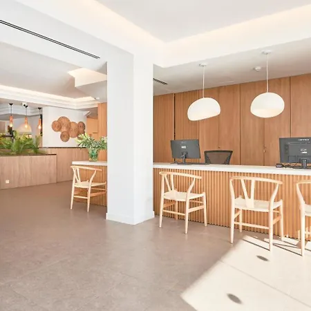 호텔 Flacalco & 4*