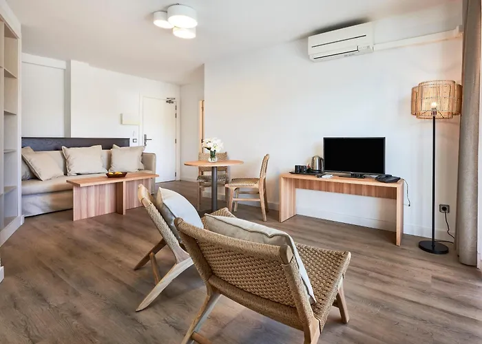 Flacalco & Szálloda